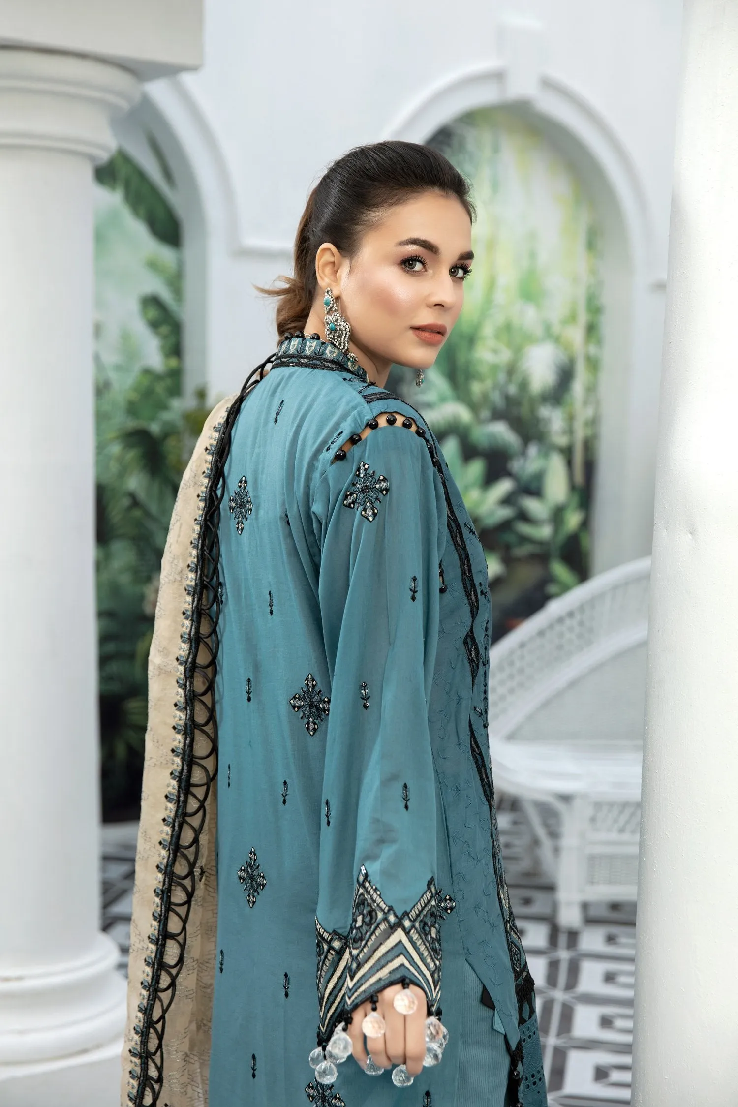 Adan's Libas Schiffli Embroidered Lawn Collection – High Rise