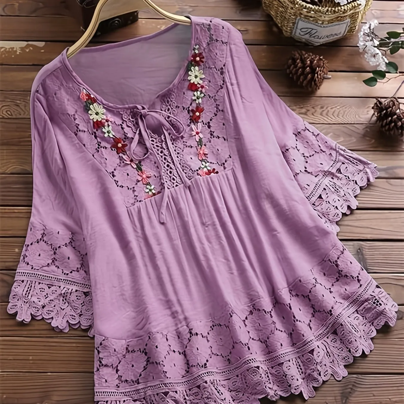 Elegant Floral Applique Lace Blouse for Plus Size Women