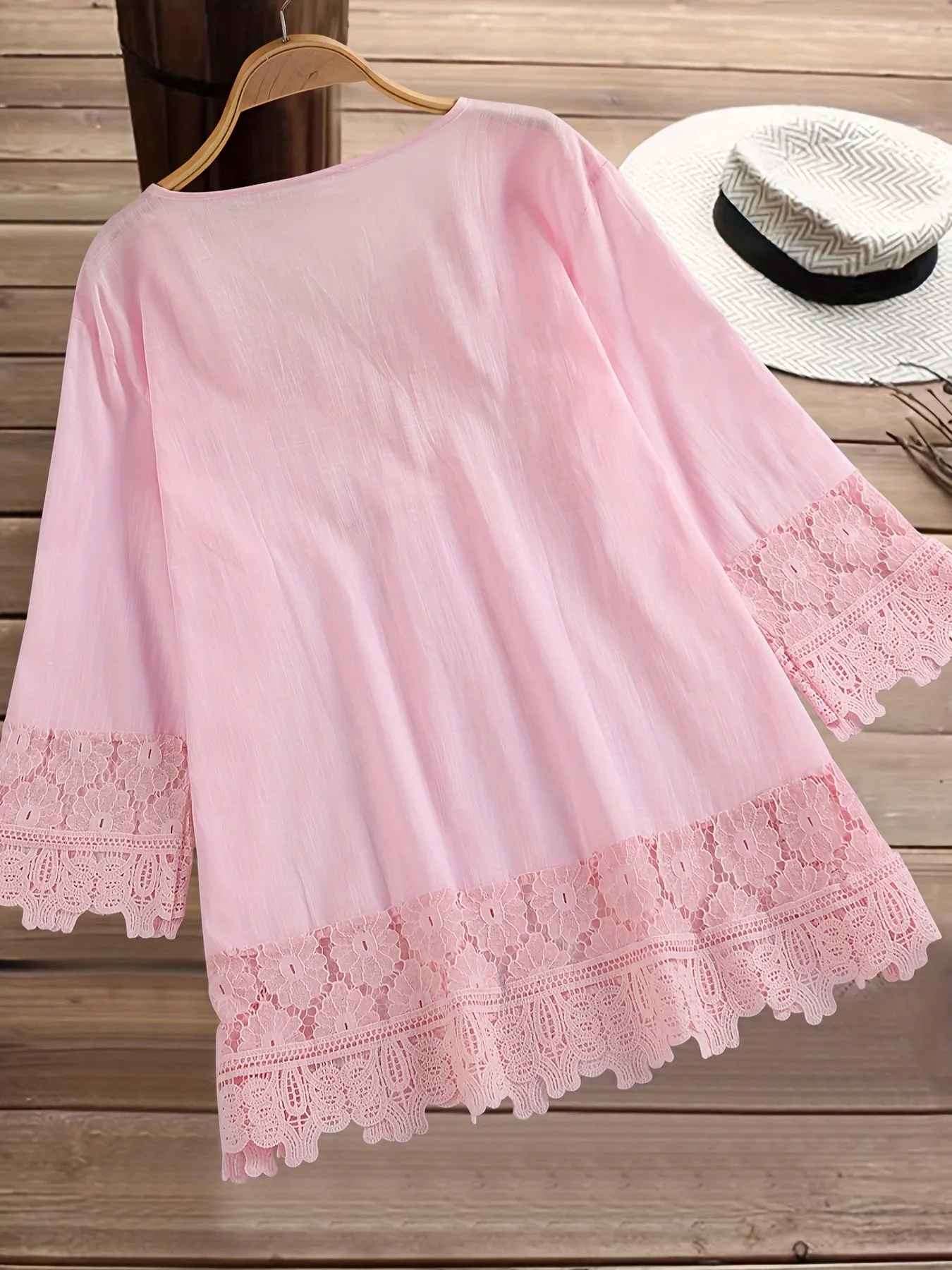 Elegant Floral Applique Lace Blouse for Plus Size Women