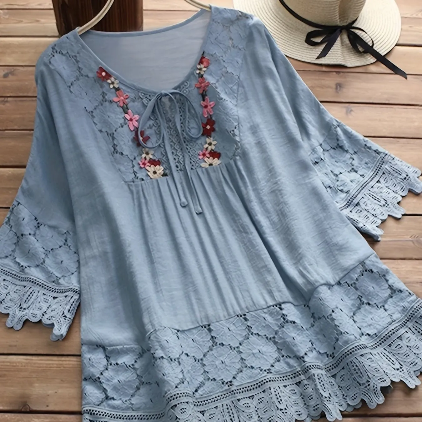 Elegant Floral Applique Lace Blouse for Plus Size Women