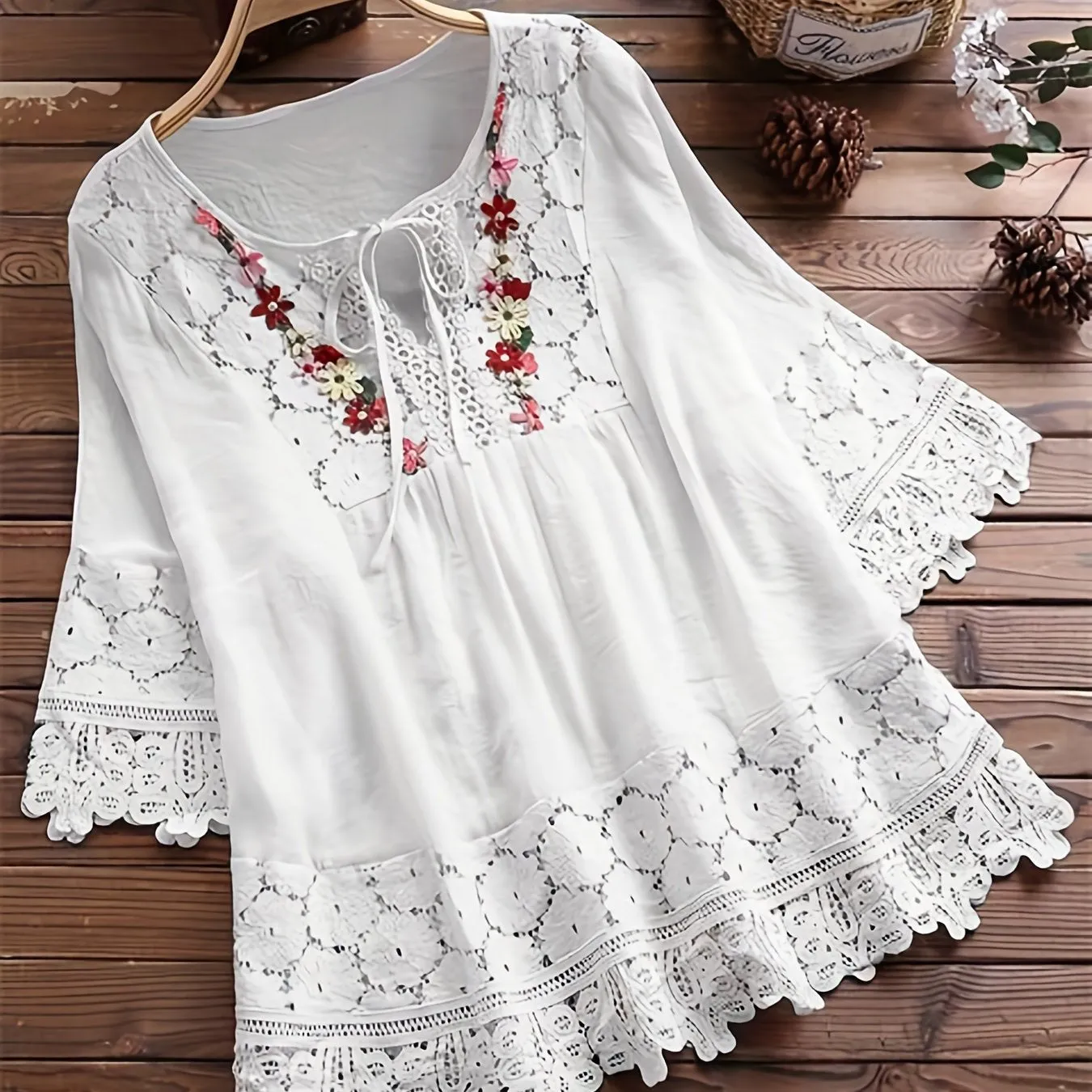 Elegant Floral Applique Lace Blouse for Plus Size Women