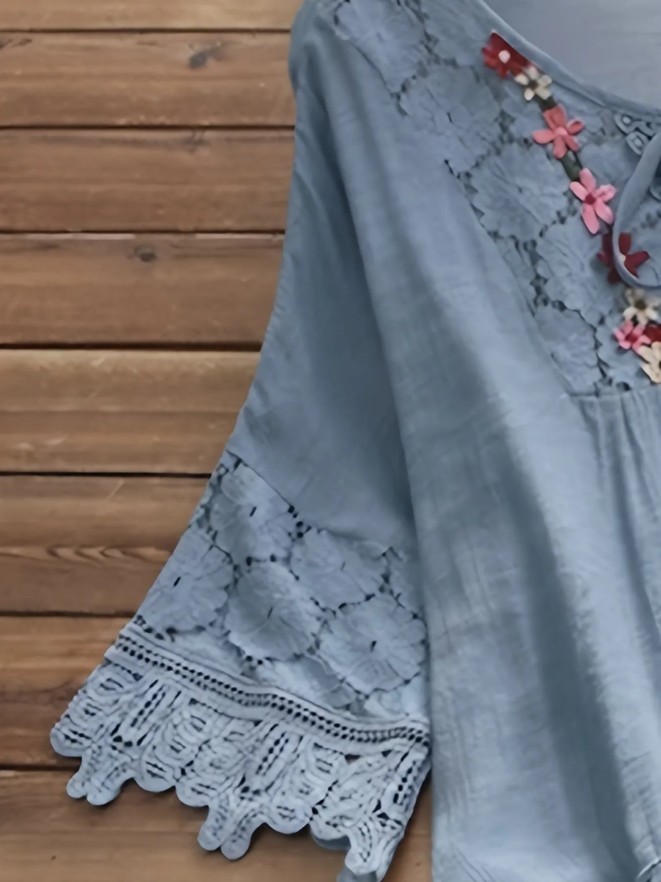 Elegant Floral Applique Lace Blouse for Plus Size Women