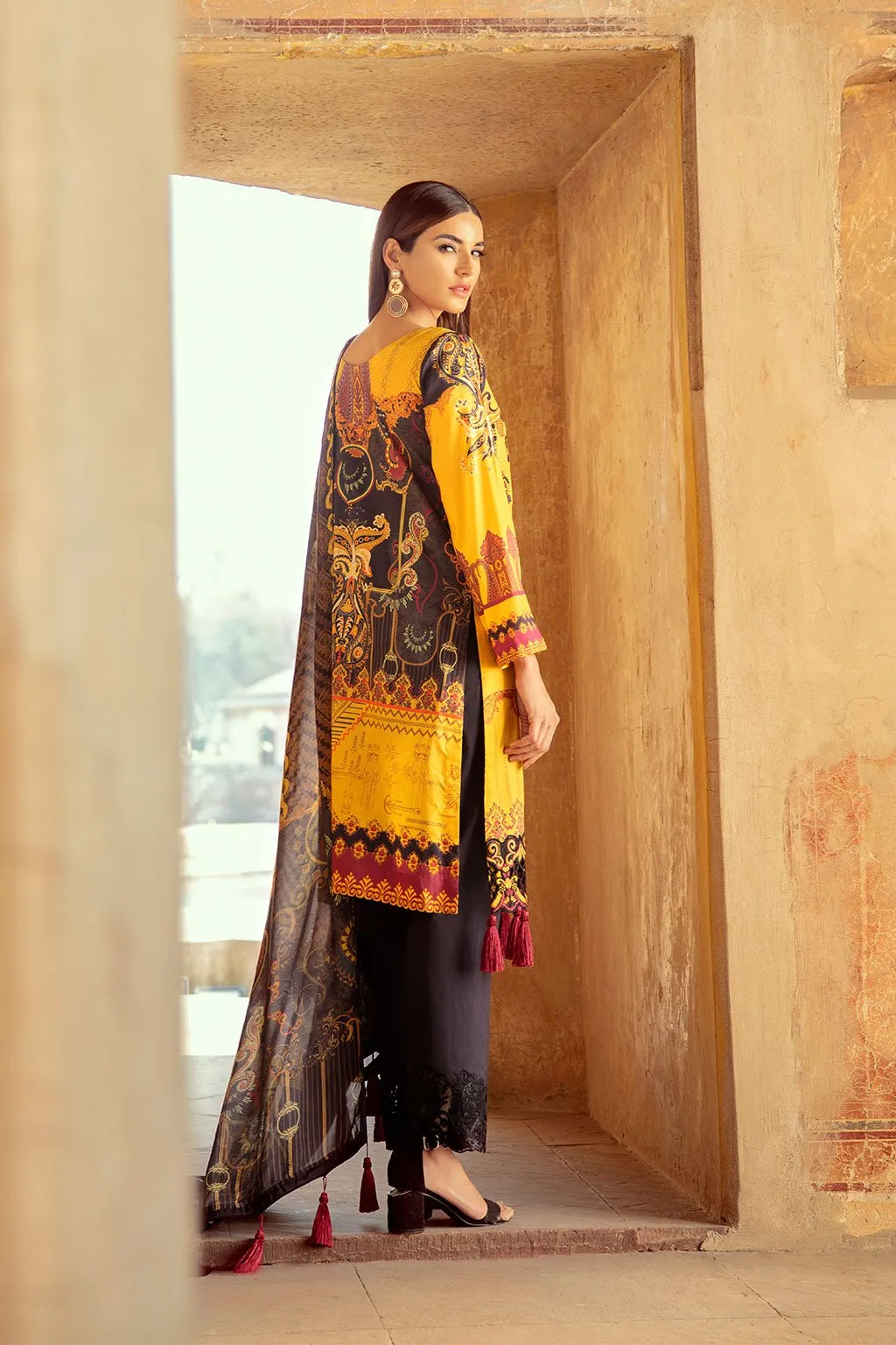 Ramsha Luxury Lawn Collection 2020 – C-210