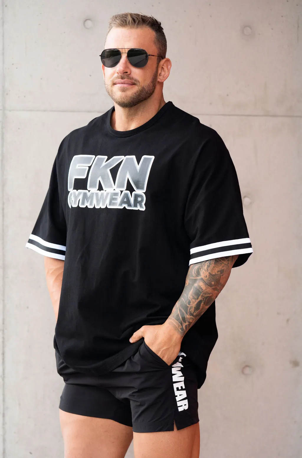 Train 4 Gains | Men's Oversized Pump Cover Gym T-Shirt | Black